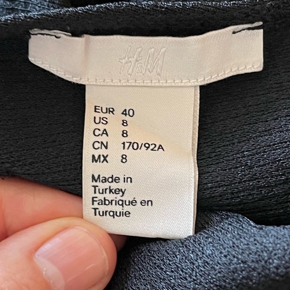 Gently worn H&M dress midi criss cross back - Picture 13 of 13